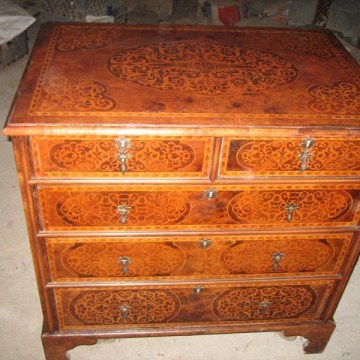 Early 18th Century Chest of Drawers